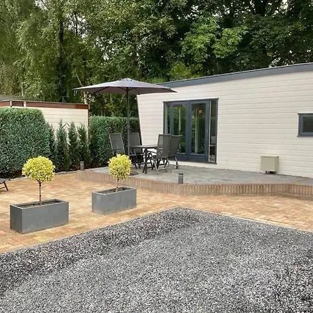 Σαλέ Modern Rustgevend In 131 *