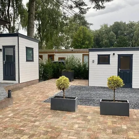 Modern Rustgevend In 131 Chalet