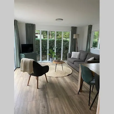 木屋 Modern Rustgevend In 131